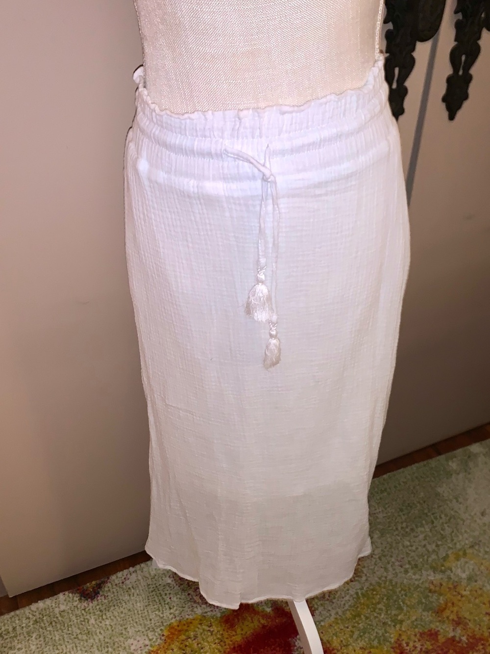 Cupio White Drawstring Midi Skirt with Tassels